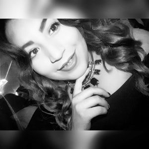 Meet your Posher, María